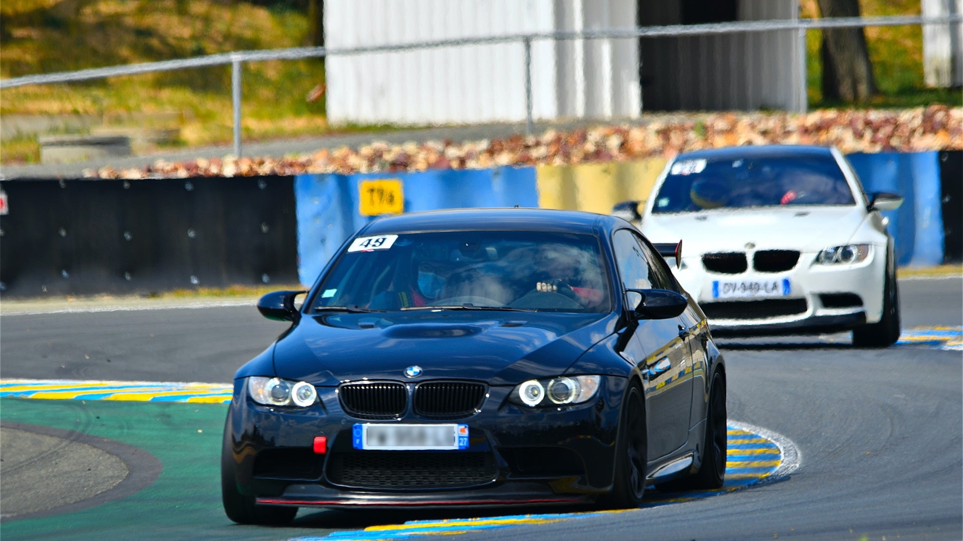 E92